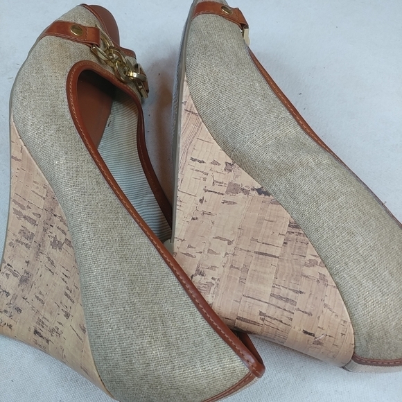 Tommy Hilfiger Horse Bit Beige Canvas, Cork Wedge - Picture 8 of 8